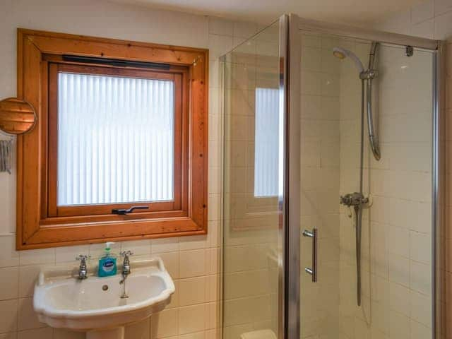 Shower room | Larch Lodge - Wold Lodge Leisure, Kenwick, near Louth