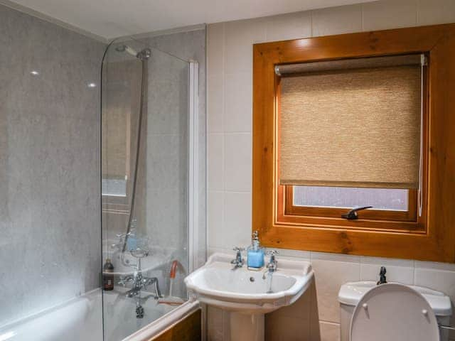 Bathroom | Kenwick Lodge - Wold Lodge Leisure, Kenwick, near Louth