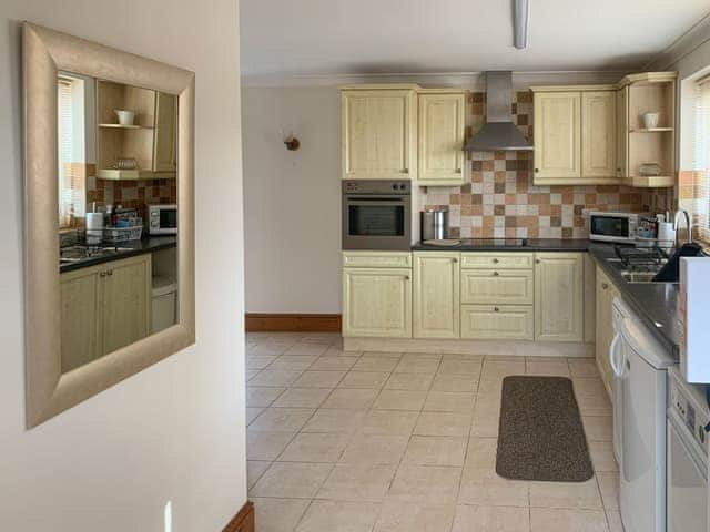 Kitchen area | Nursery Cottage - Meals Farm Cottages, North Somercotes, Mabelthorpe