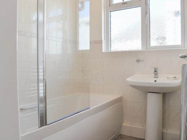 Bathroom | Seascape, Sidmouth