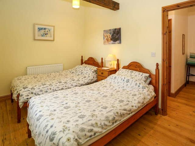 Twin bedroom | Dawn Cottage, Cold Eaton, Alsop-en-le-Dale