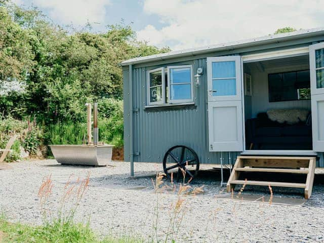 Exterior | Mimi&rsquo;s Meadow - Kernow Retreats, Milton Abbot, near Tavistock