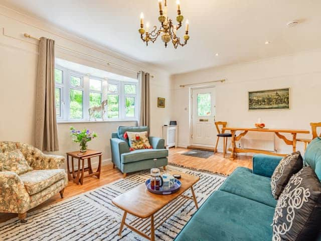 Living room/dining room | Quarry Lodge, Maidstone