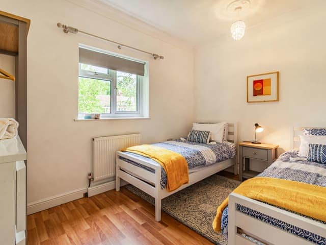 Twin bedroom | Quarry Lodge, Maidstone