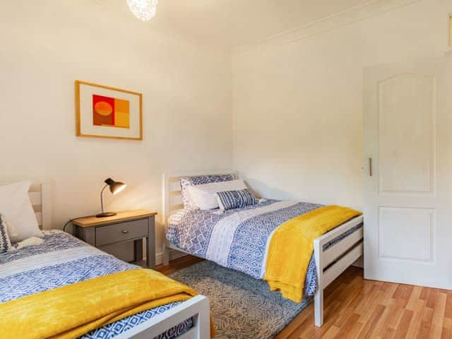 Twin bedroom | Quarry Lodge, Maidstone