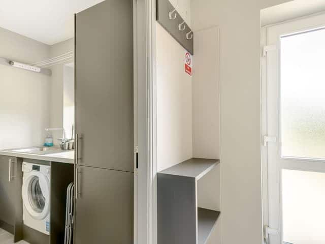 Utility room | Willows Cottage - Shreyas Cottages, Clayton Le Dale