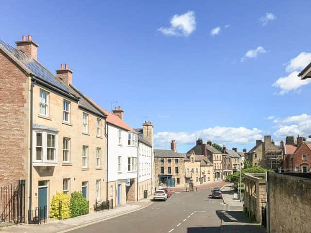 View towards Narrowgate | Hotspur View, Alnwick