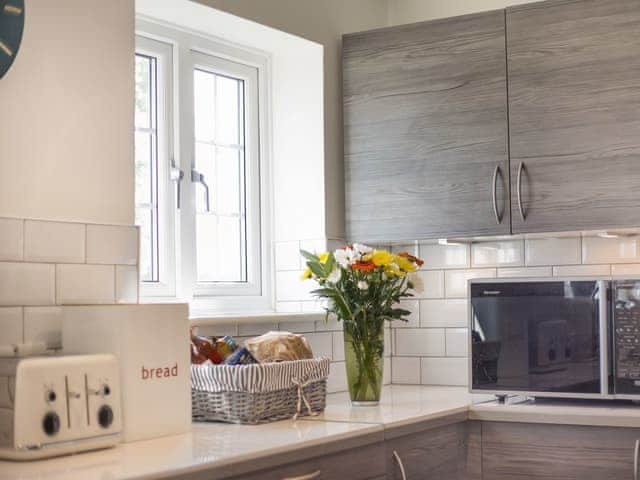 Kitchen | Wheelhouse Cottage, Ocle Pychard