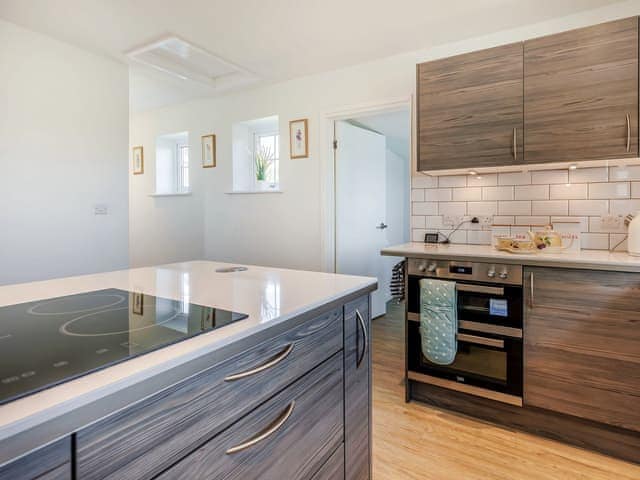 Kitchen | Wheelhouse Cottage, Ocle Pychard