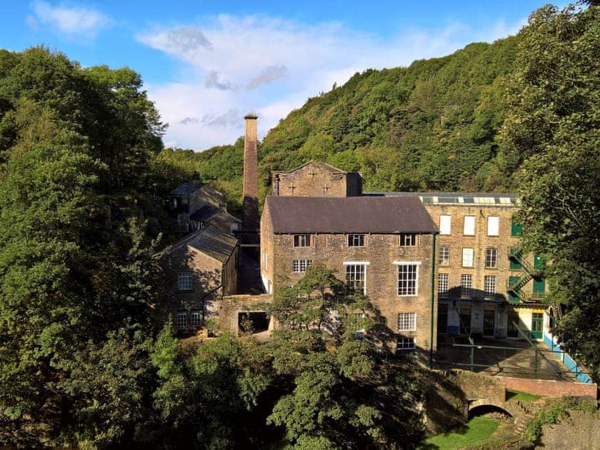 Exterior | The Lean To House - Lowes Mill Cottages at Torr Vale Mill, New Mills