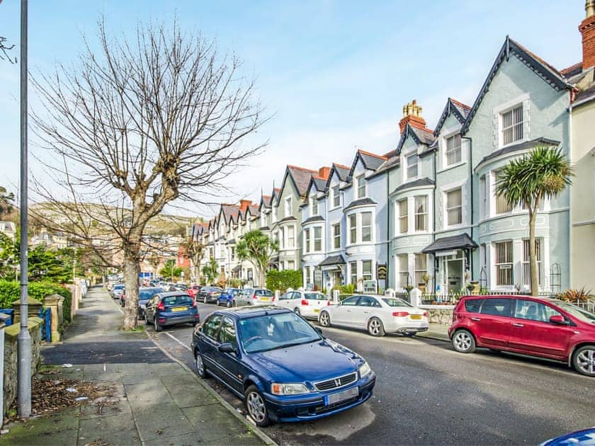 Exterior | Apartment 3 - Cosy Llandudno Apartments, Llandudno