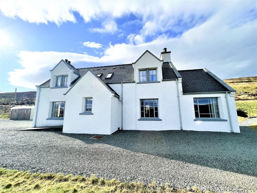 Attractive holiday home with stunning views | Heatherbell, Carbost, near Portree