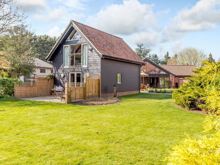 Exterior | Granary Barn - Wash Farm Barns, Banham