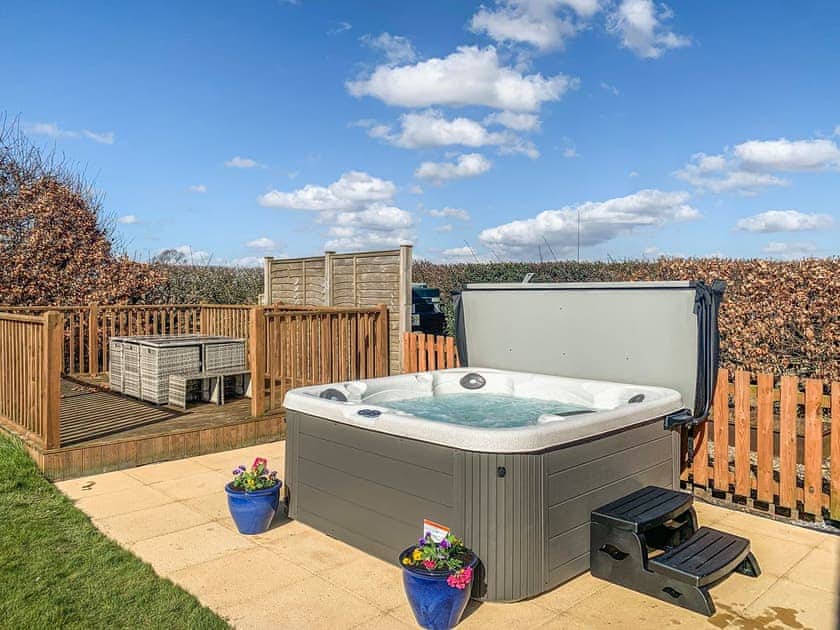Hot tub | The Lodge - Kersmains Cottages, Kelso
