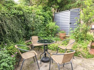 Outdoor area | Woodville, Porthmadog