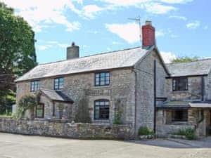 Exterior | Cynynion Uchaf, Oswestry
