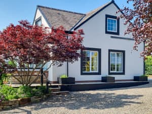 Parking | 1 Beacon Cottage, Beacon Cottage