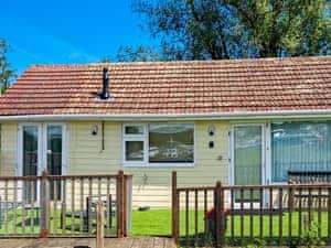 Exterior | Mistlethrush, Horning