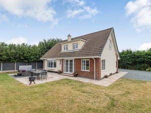 Exterior | Pennant, Llanerfyl, near Welshpool