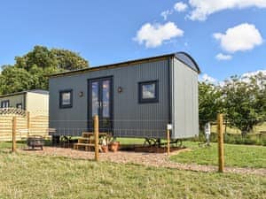 Exterior | Forget-Me-Not - Meadows Huts, Parwich, near Ashbourne