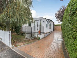 Exterior | Riviera Cottage, Sewerby, near Bridlington