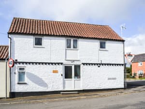 Exterior | The Beehive, East Kirkby, near Horncastle