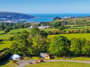 Setting | Y Cwtch - Tregoes Pods and Domes, Fishguard