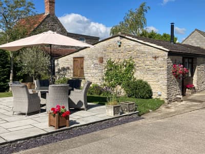 Exterior | Bee Cottage, East Lydford, near Somerton