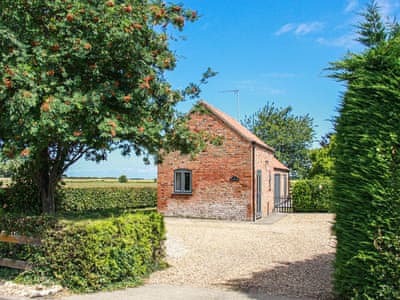 Exterior | Willows Barn, Terrington St Clements, near King’s Lynn
