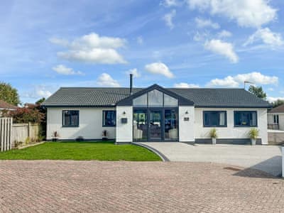 Exterior | The Lily Pad, Near Padstow