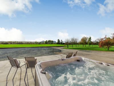 Hot tub | Buckley Farm, Barn 2 - Buckley Farm Barns, Oswestry
