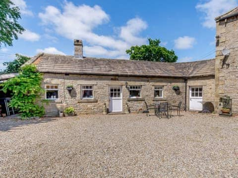 Exterior | Stable Cottage - The Grange, West Burton, near Leyburn