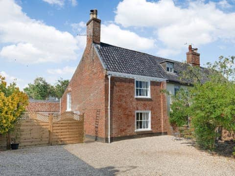 Exterior | Beehive Cottage, Beccles