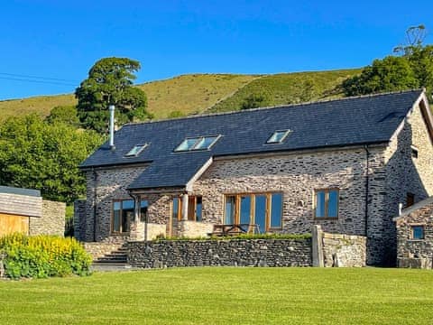 Exterior | Yr Hen Feudy at Pentre Farm, Llansilin, Oswestry