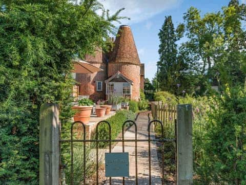 Exterior | Comptons Oast, Frant