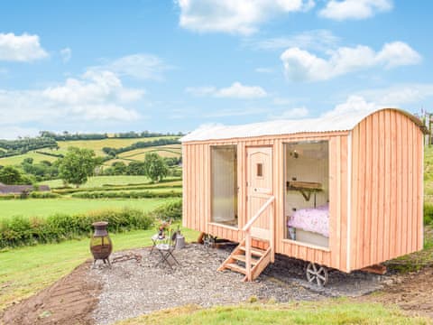 Exterior | The Shearers Hut - Top of the Rock Glamping, Trefeglws