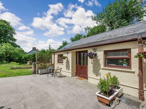 Exterior | Llanfair Hill Cottage, Gorsgoch