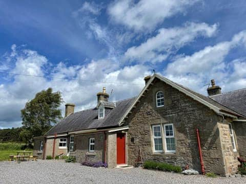 Exterior | Birch Cottage - Easter Dalziel Farm Cottages, Dalcross