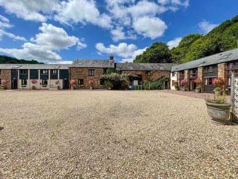 Attractive holiday home | Duvale Barn - Duvale Cottages, Bampton, near Tiverton