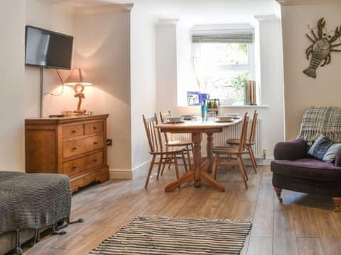 Living room/dining room | Seashells, Ventnor