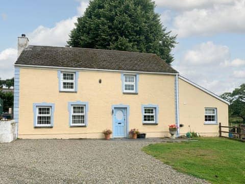 Exterior | Drws Y Coed - Plas Cottages, Talgarreg