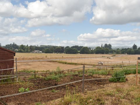 Setting | South Wing Coldharbour Park Farm, Liss