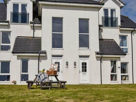 Exterior | Seaviews and Hot Tub at The Fairways - The Fairways, Portpatrick