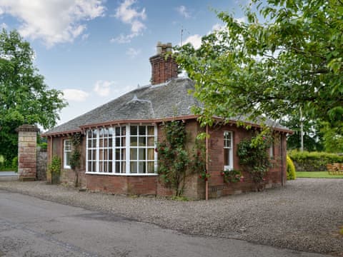 Exterior | South Lodge, Forgandenny