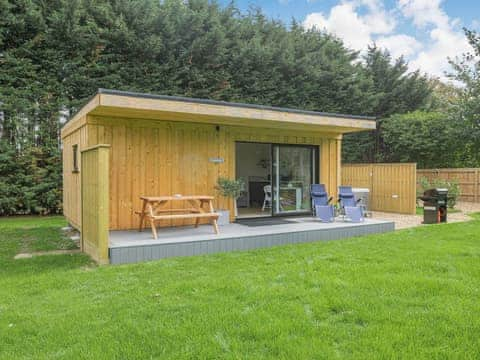 Exterior | English Oak - Woodland Cottages, Halstead