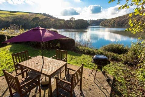 Bethel Cottage - Tregothnan Properties, Coombe