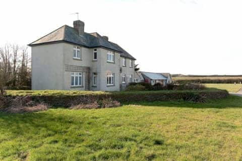 Penhalt Farm Apartment, Widemouth Bay