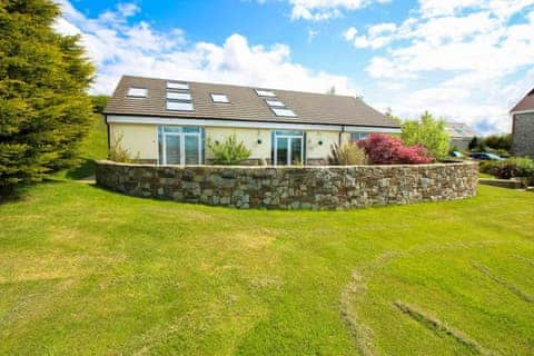 The Beehive - Butterbee Cottages, Tamar Valley