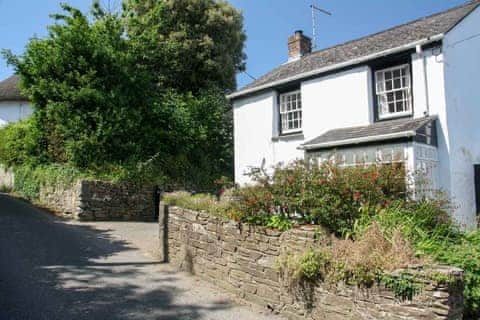 Pennine, Veryan