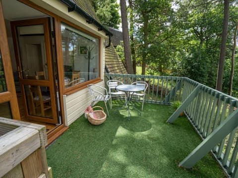 Large furnished balcony | Ledi, Linlithgow, near Edinburgh